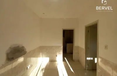 Casa em condomínio fechado com 1 quarto para alugar na doze de fevereiro, 71, bangu, rio de janeiro por r$ 800