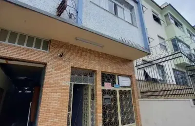 Apartamento com 2 quartos para alugar na magalhães castro, 160, riachuelo, rio de janeiro por r$ 1.000