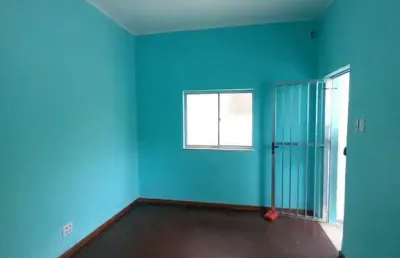 Casa em condomínio fechado com 2 quartos para alugar na dos lilases, 11, vila valqueire, rio de janeiro por r$ 1.400