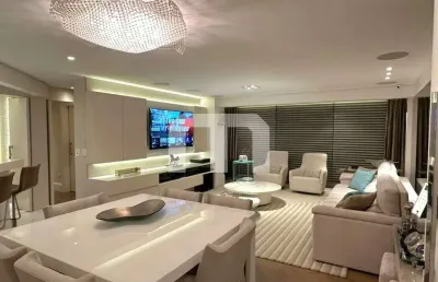 Apartamento espetacular à venda em moema, 3 quartos, sendo 1 master e 2 vagas fixas.