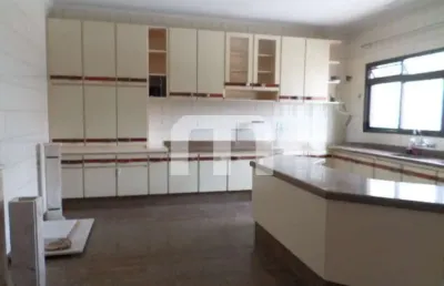 Casa com 4 quartos para alugar na Rua Odete Gomes Barreto, 181, Vila Carrão, São Paulo