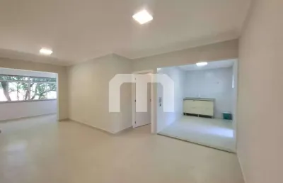 Amplo apartamento a venda de 112 m², 2 dormitórios, 2 salas, cozinha,área de serviço.