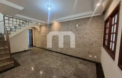 Sobrado para locação comercial ou residencial, 3 dormitórios, 1 suíte, cozinha , edícula e 2 vagas