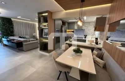 Apartamento 148m² 2 suites e 3 vagas porteira fechada.