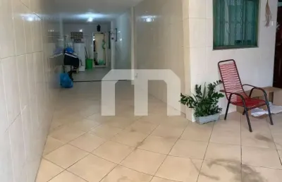 Casa térrea à venda próximo à futura estação guilherme giorgi, 2 suítes, 5 vagas, churrasqueira.