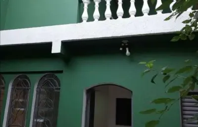 Casa com 3 quartos para alugar na Rua Madrid, 614, Parque Sevilha, São Paulo