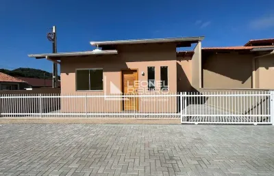 Casa à venda com 2 dormitórios no bairro pomeranos em timbó/sc