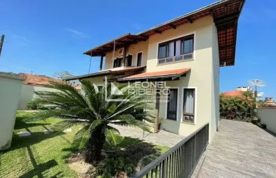 Casa com 3 dormitórios à venda, 240 m²  no bairro das nações em timbó/sc.
