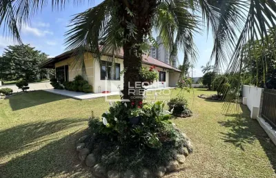 Casa com 3 dormitórios à venda no bairro das capitais em timbó/sc.