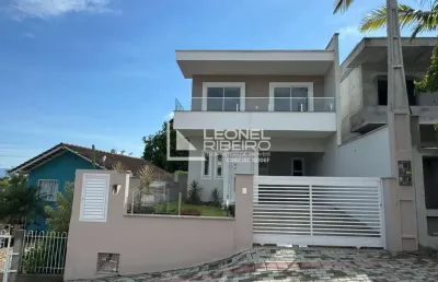 Casa sobrado com 3 dormitórios, 122,82 m²à venda no bairro das capitais - timbó/sc