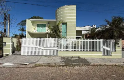 Casa com 4 dormitórios à venda, 247 m² no bairro centro em timbó/sc