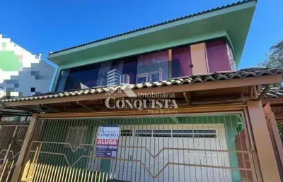 Casa com 3 quartos para alugar na orestes loss, 449, ana rech, caxias do sul por r$ 2.800