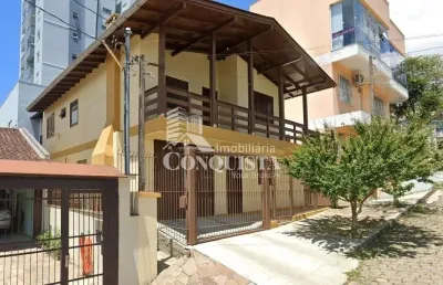 Casa com 5 quartos à venda na jose morais pinos, 552, treviso, caxias do sul por r$ 570.000