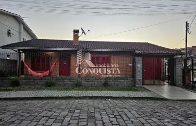 Casa com 3 quartos à venda na martha hoberg jorge, 99, bela vista, caxias do sul por r$ 450.000