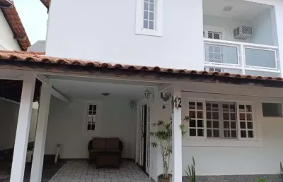 Casa em condomínio fechado com 4 quartos para alugar na Rua Jorge Picanço Siqueira, 215, Camboinhas, Niterói