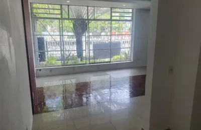 Casa comercial para alugar na Avenida Presidente Roosevelt, 58, São Francisco, Niterói