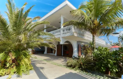 Casa com 4 quartos à venda na Avenida Beira Mar, 801, Balneário Flamingo, Matinhos