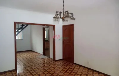 Sobrado em paulicéia, são bernardo do campo: 197.7m², 3 dormitórios, 1 suíte, 2 banheiros - venda r$760k, locação r$3.5k