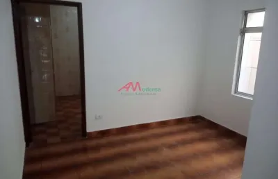 Maravilhoso sobrado localizado no bairro pauliceia em são bernardo do campo. possui 3 amplos dormitórios, 1 banheiro com box de vidro. sala em piso cerâmico, lavabo, copa/cozinha, lavanderia coberta e