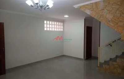 Sobrado em paulicéia: 3 dormitórios, 1 suíte por r$647 mil