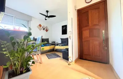 Apartamento com 3 quartos à venda na rua ibicui, 45, cristal, porto alegre por r$ 249.000