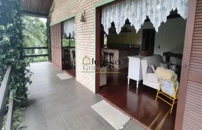 Casa ampla á venda em condomínio residencial fechado em rancho queimado sc