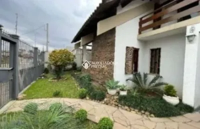 Casa com 3 quartos para alugar na rua clóvis pestana, 108, vila imbui, cachoeirinha, 250 m2 por r$ 9.990