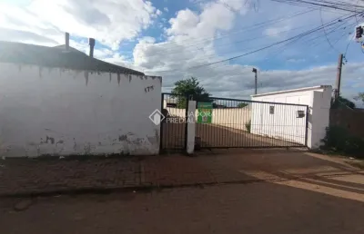Casa em condomínio fechado com 2 quartos à venda na rua ilhéus, 175, novo mundo, gravataí, 44 m2 por r$ 155.000