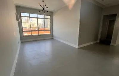 Apartamento de 2 dormitórios 110m² totalmente reformado e modernizado no boqueirão