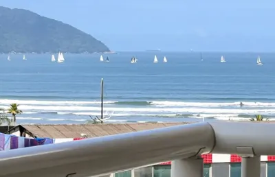 Apartamento de 3  dormitórios 100m² vista mar na quadra da praia