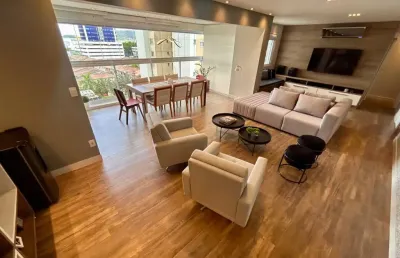 Apartamento de 2 dormitórios sala ampliada 111m² no porto cidade