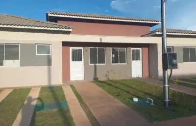 Casa em condomínio fechado com 2 quartos para alugar na Rua Tiradentes, Petrópolis, Várzea Grande