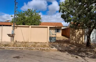 Alugo casa com edícula residencial cláudio marquette