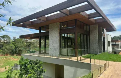 Viva o luxo e a tranquilidade nas montanhas capixabas
