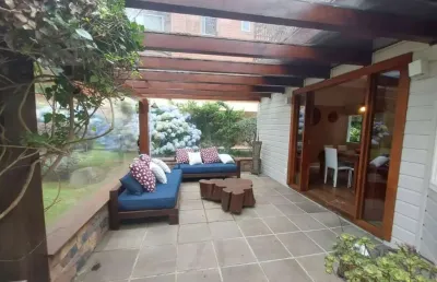 Casa em condomínio fechado com 2 quartos à venda na das nogueiras, 49, centro, canela, 111 m2 por r$ 1.590.000