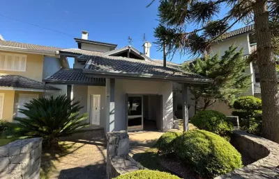 Casa em condomínio fechado com 3 quartos à venda na bruno ernesto riegel, 797, centro, gramado, 137 m2 por r$ 1.599.000