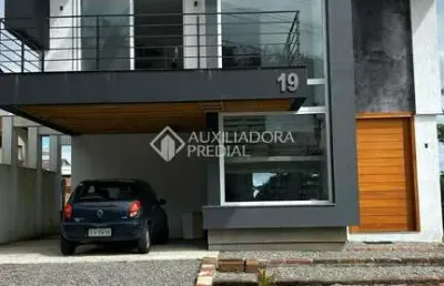 Casa com 1 quarto à venda na tenente edy saul putten, 19, leodoro de azevedo, canela, 262 m2 por r$ 1.600.000