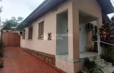 Casa com 3 quartos à venda na rua álvaro vieira guimarães, 170, sarandi, porto alegre, 150 m2 por r$ 429.000