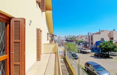 Casa com 6 quartos à venda na rua cervantes, 17, jardim botânico, porto alegre, 275 m2 por r$ 1.300.000