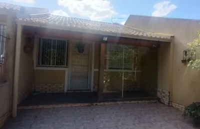 Casa com 3 quartos à venda na avenida capitão garibaldi pinto dos santos, 2320, parque granja esperança, cachoeirinha, 100 m2 por r$ 265.000
