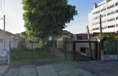 Casa com 3 quartos à venda na avenida benno mentz, 356, vila ipiranga, porto alegre, 135 m2 por r$ 960.000