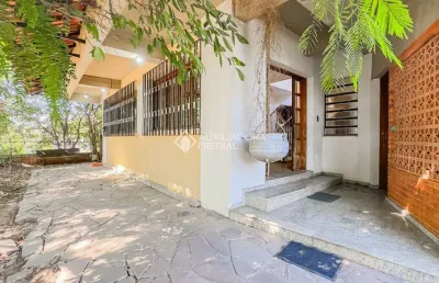 Casa com 4 quartos à venda na avenida benno mentz, 782, vila ipiranga, porto alegre, 340 m2 por r$ 789.900
