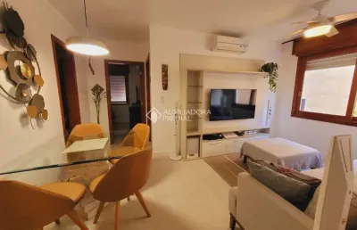 Apartamento com 2 quartos à venda na avenida benno mentz, 61, vila ipiranga, porto alegre, 55 m2 por r$ 288.000