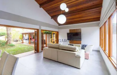 Casa à venda com 330m² de área construída, 3 suites, 4 vagas, jardim e piscina na city america zona oeste sp