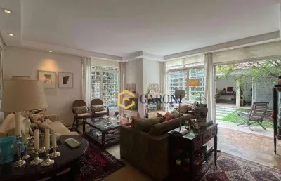 Charmosa casa à venda em rua tranquila e arborizada – alto de pinheiros