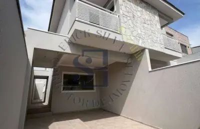 Sobrado novo para venda com 03 suítes e 04 vagas em osasco, jd. das flores.