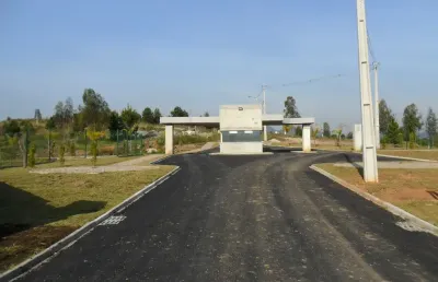 Terreno em condomínio fechado alto padrão com 3.604,81m²