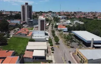 Área de 1000 metros quadrados no centro de cerquilho/sp.