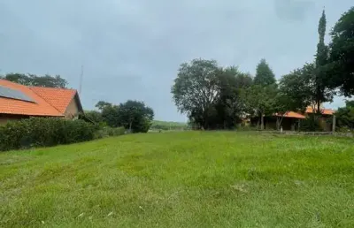Terreno á venda de 1280m² no condomínio portal dos lagos em boituva