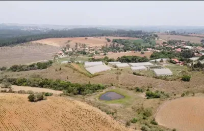 Seu paraíso particular: sítio de 30 alqueires luxuoso em alambari à venda!